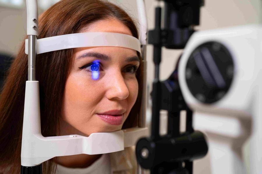Selective laser trabeculoplasty (SLT) for glaucoma, a minimally invasive alternative to daily eye drops
